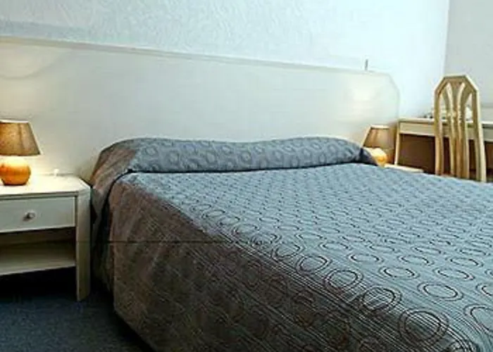 Marty - Tapestry Collection By Hilton 4* Bordeaux