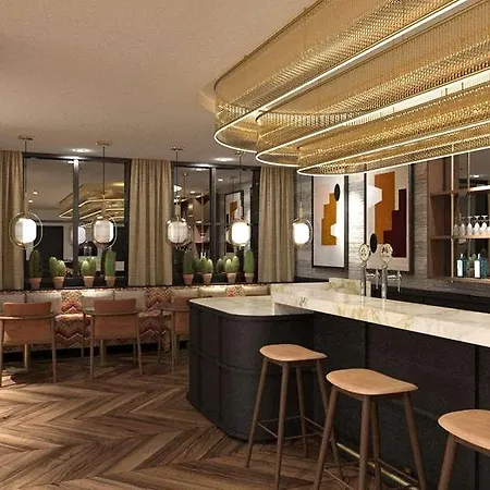 Marty - Tapestry Collection By Hilton 4*