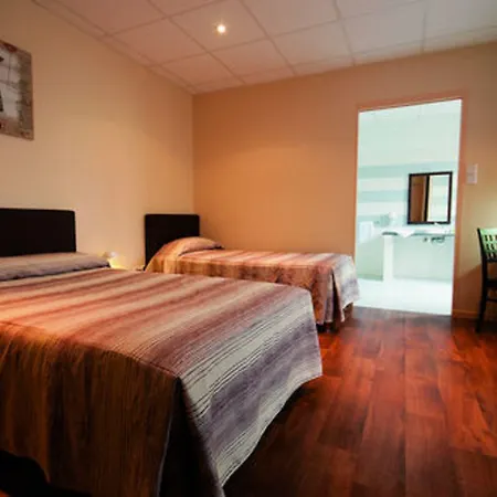 Marty - Tapestry Collection By Hilton Bordeaux