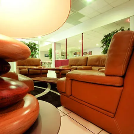 Marty - Tapestry Collection By Hilton בורדו