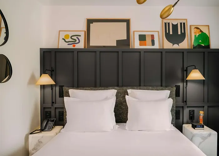 Marty - Tapestry Collection By Hilton