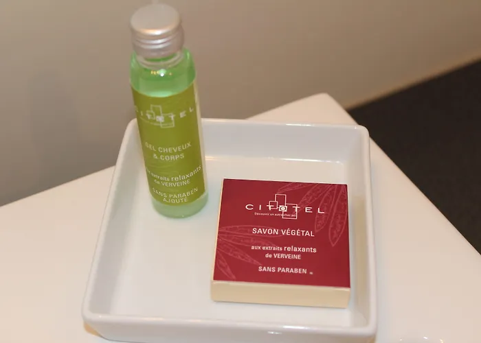 Marty - Tapestry Collection By Hilton