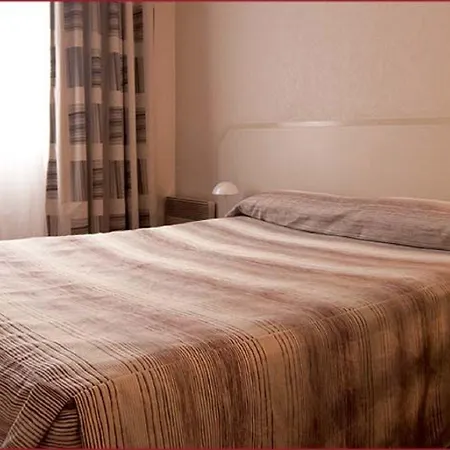 Marty - Tapestry Collection By Hilton