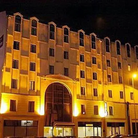 Marty - Tapestry Collection By Hilton